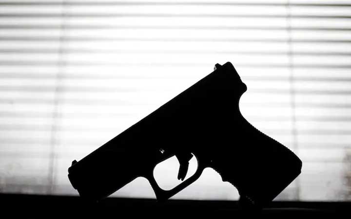 দুই বছরের শিশুর গুলিতে বাবা নিহত